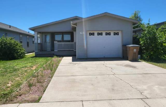 Look Here! Available 3bd 2ba Home!