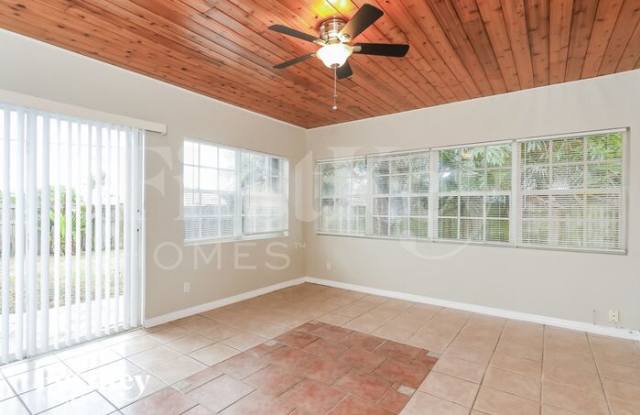 212 Southeast 8th Terrace