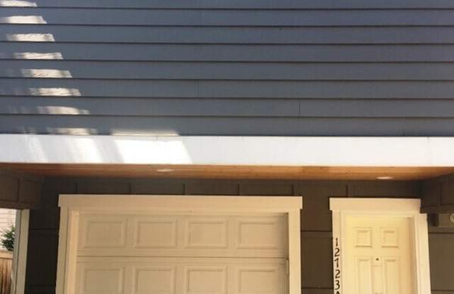 Photo of 12723 35th Ave NE