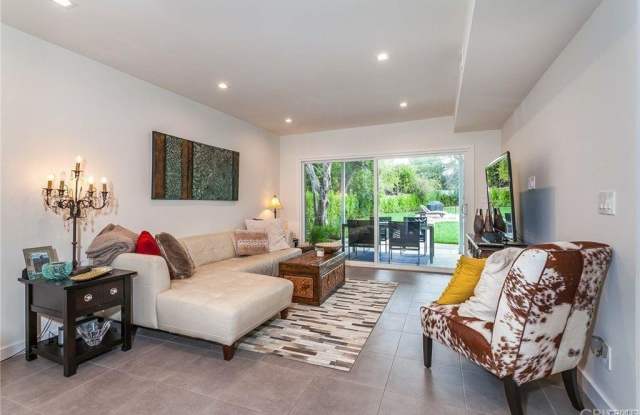 6236 Capistrano Avenue