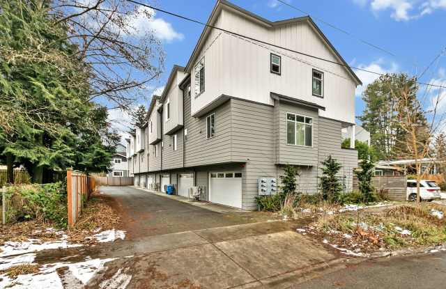4bed/4 bath Modern Townhome with High-End Finishes  Prime Location!