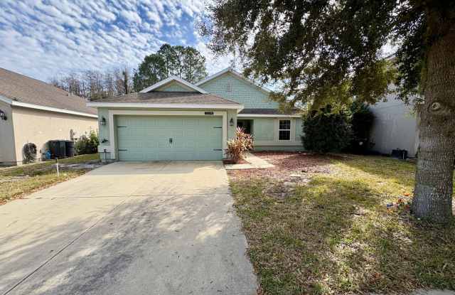 Beautiful Move in Ready Home in Upscale Community