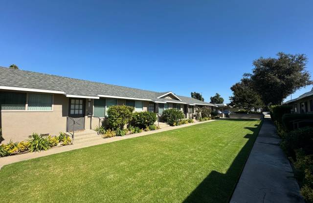 Charming 1 Bedroom unit, completely remodeled with In-Unit Washer/Dryer!