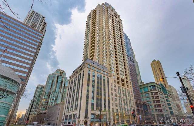 118 E Erie Street unit: 15A