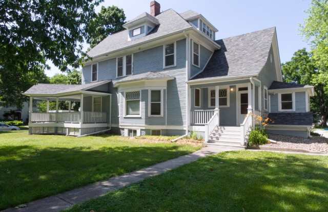 702 Carroll Avenue, Unit 4