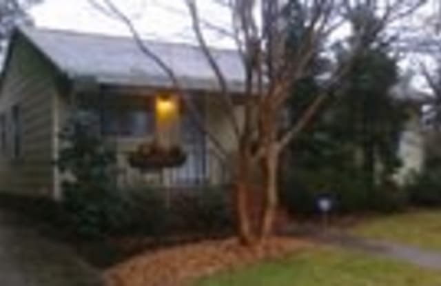 2118 Hubbard St - 2118 Hubbard Street, Greensboro, NC 27405