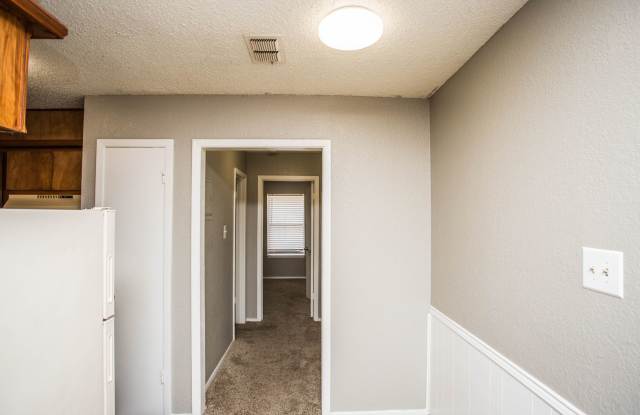 Farrar West Apartments (South)