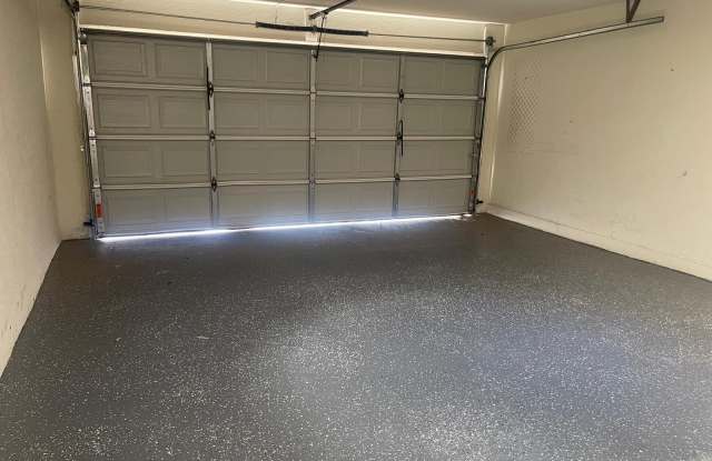 316 THUNDERBIRD Drive