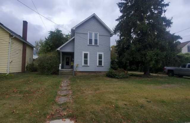 Charming 3-Bedroom Property in Prime Location (SECTION 8 VOUCHERS ACCEPTED)