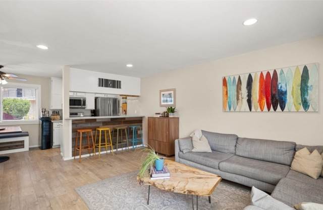 Photo of 3907 La Crescenta Ave Apt 104