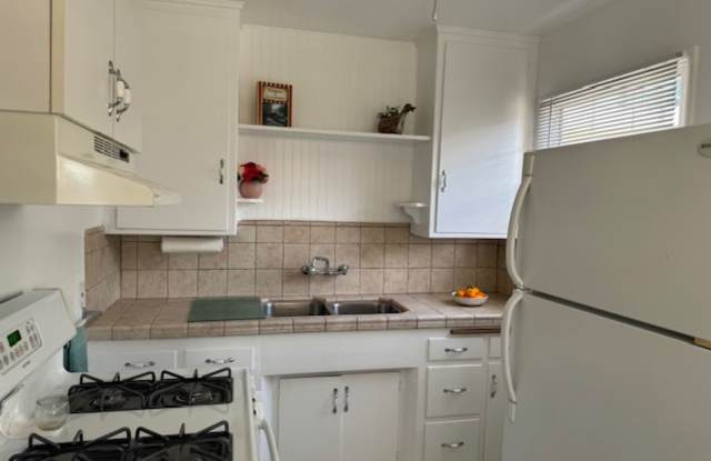 One bedroom, one bath in La Crescenta photos photos