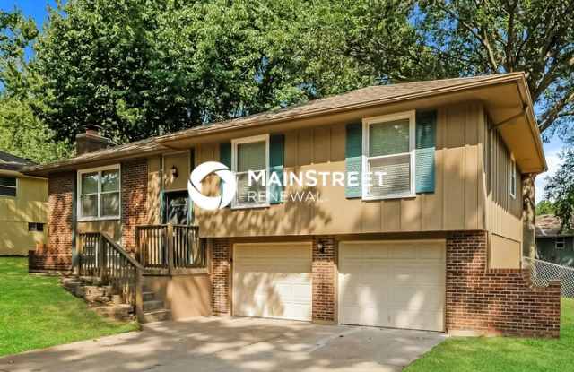 513 Northeast Grant Drive