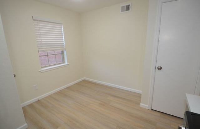 6109 North Brookline Avenue