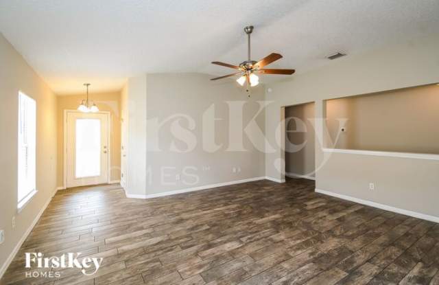 518 Mackenzie Circle