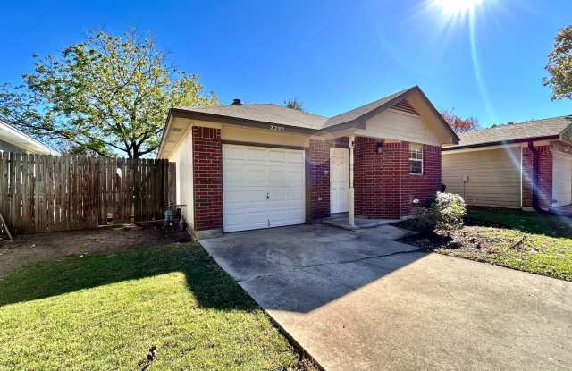 Bright and Comfortable 3BR/2BA Home with Garage  Backyard