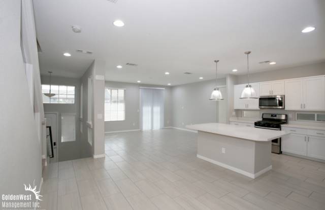 5936 Aurora Gold Avenue