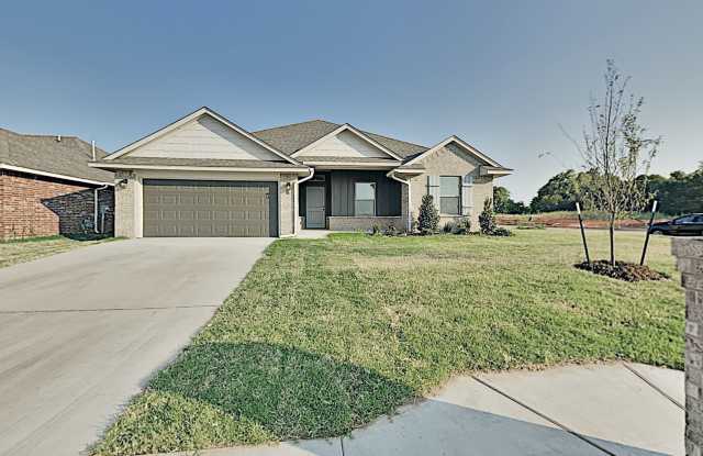 Luxury 4 Bedroom 2 Bathroom Home in Putnam City Schools