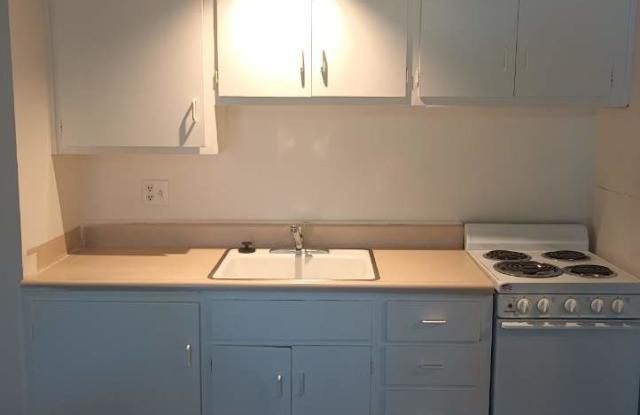 1714 W. Shaw Ave-A