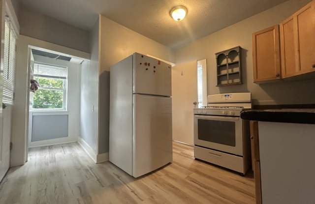 35 Kent Avenue