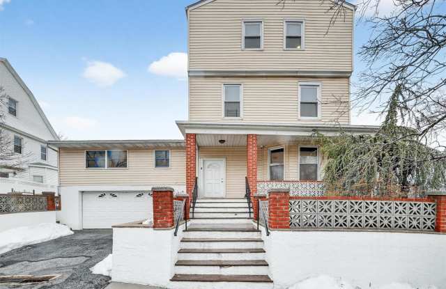 4 Amackassin Terrace unit: 2