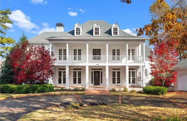 Photo of 135 Staghound Court