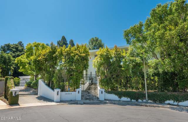 16044 Royal Mount Drive