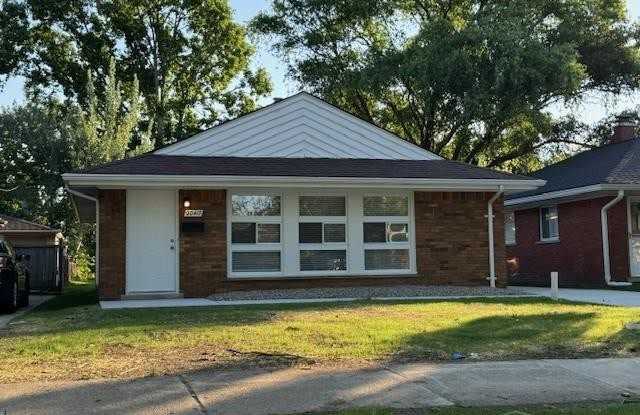 20417 Hunt Club