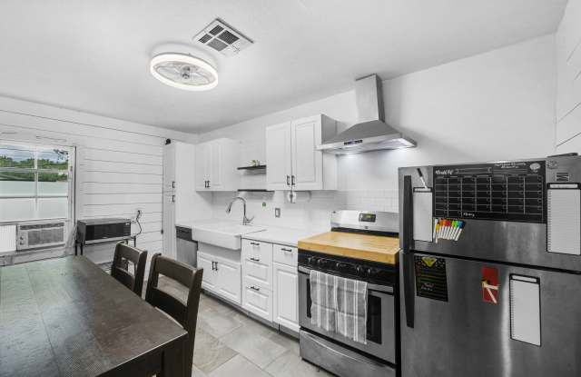 1913 Northwest Baldwin Avenue