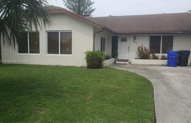 502 SW 75th Ave - 502 Southwest 75th Avenue, North Lauderdale, FL 33068