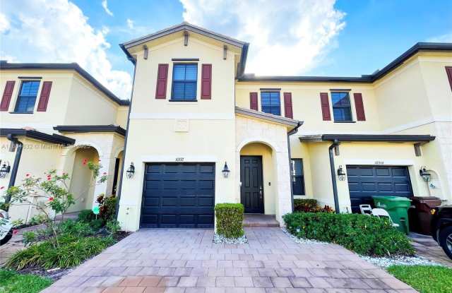 Photo of 10332 W 33rd Ct