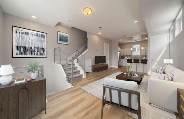 Photo of 1632 Lowell Blvd, Unit #5