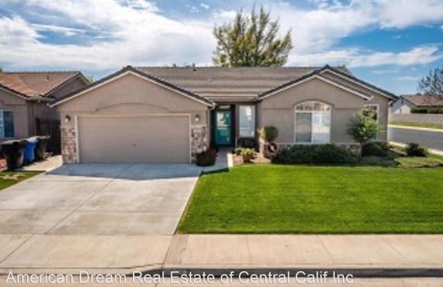 1087 W Sandstone Dr - 1087 West Sandstone Drive, Hanford, CA 93230