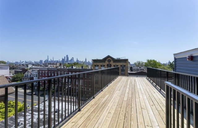 539 PALISADE AVE - 539 Palisade Avenue, Jersey City, NJ 07307