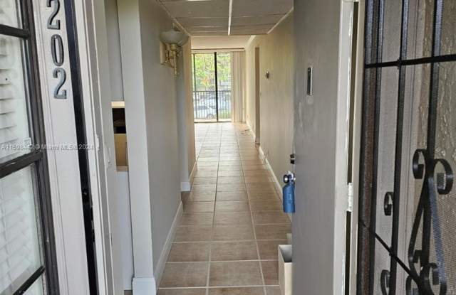 16 Royal Palm Way