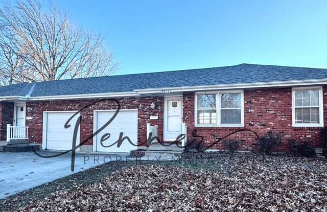 Photo of 807 NE MAGELLAN AVE