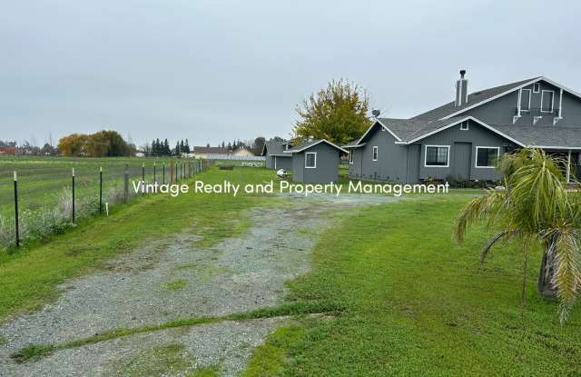 Available Soon!! Extra Big 5 Bedroom Country Home That You Have To See!!!