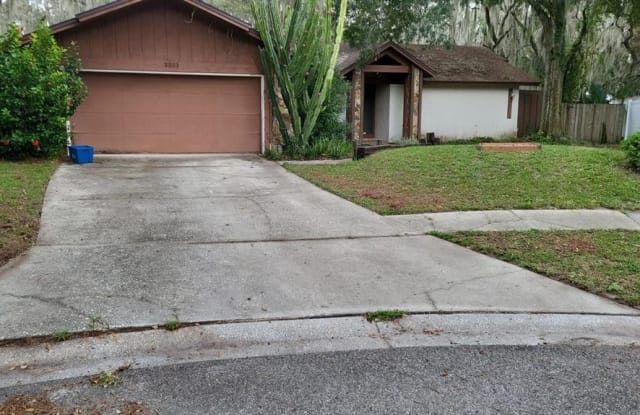 2303 ASHLEY COURT - 2303 Ashley Court, Plant City, FL 33563