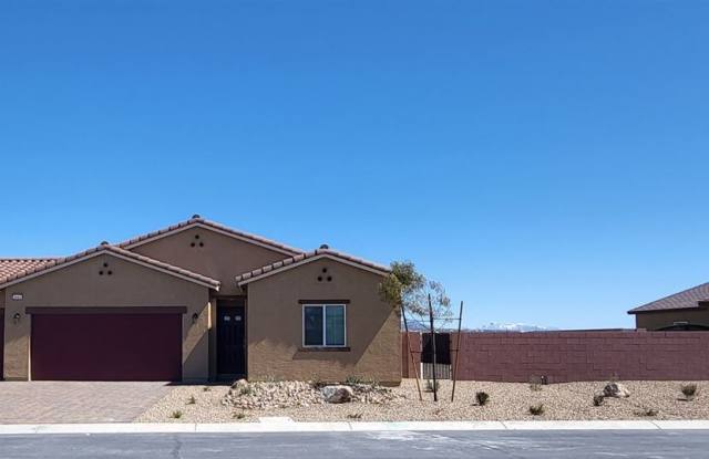 1641 Pinedale St.