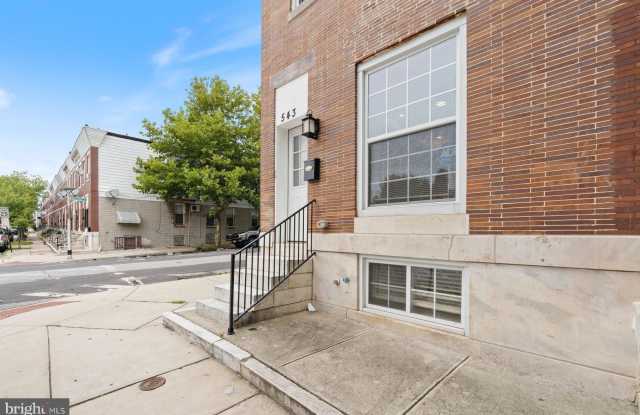 543 N KENWOOD Avenue