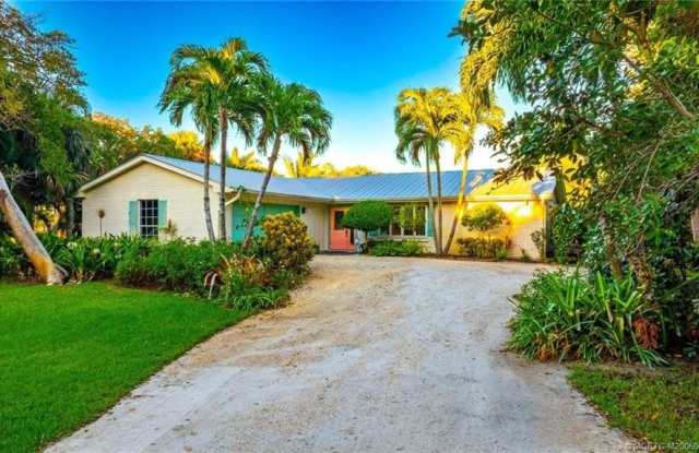 62 S Sewalls Point Road