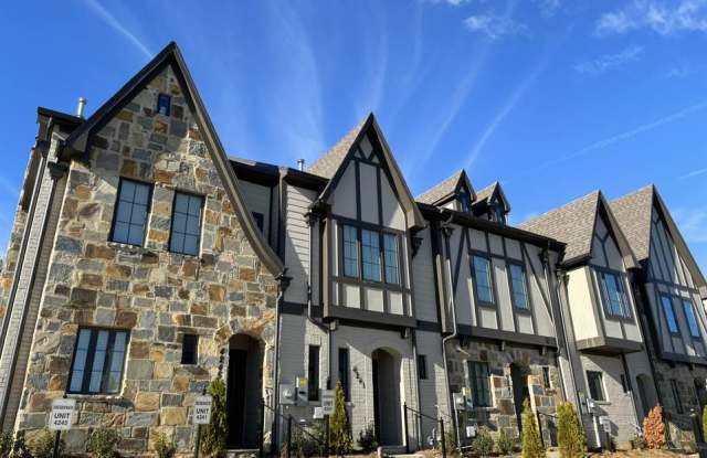 Photo of 4241 Lennox Road