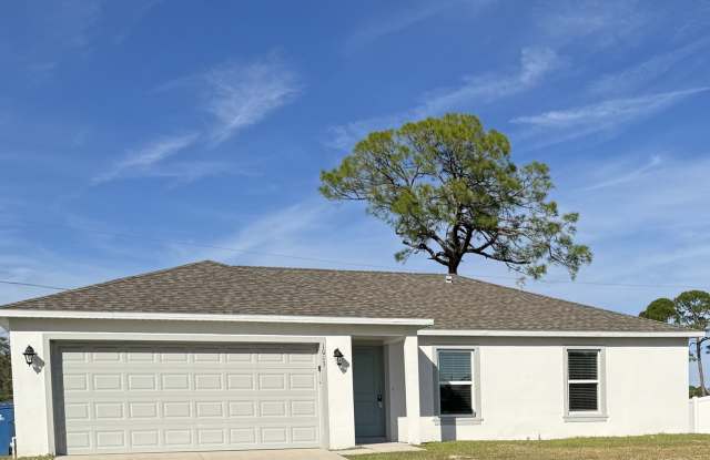 Photo of ****BEAUTIFUL 3/2 HOME IN PALM BAY