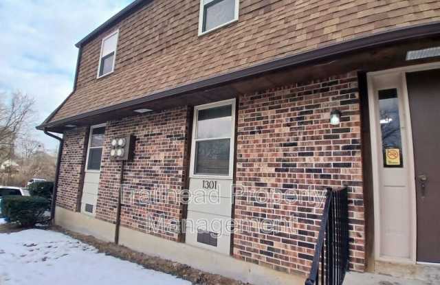 1301 E Frederick St