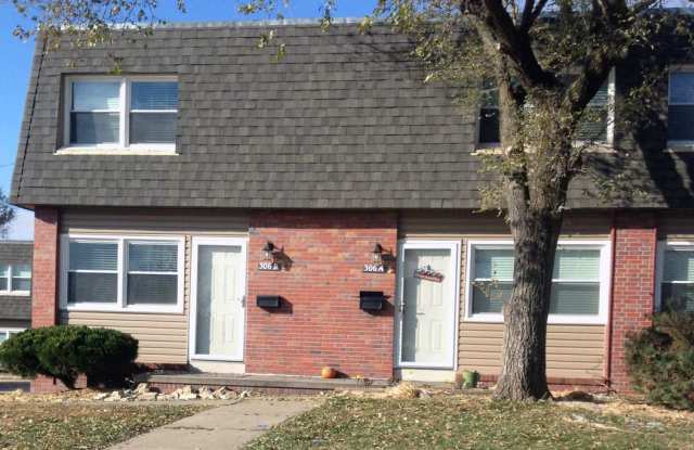 302 Chateau Dr