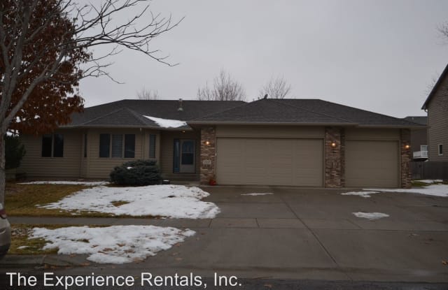 2217 S Villanova Ave - 2217 South Villanova Avenue, Sioux Falls, SD 57106