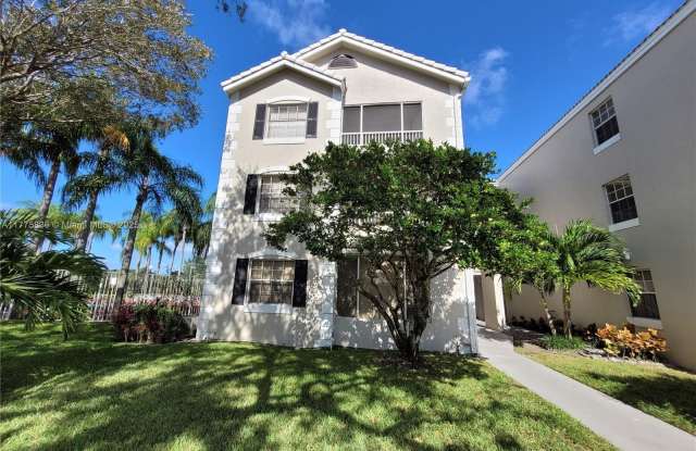 Photo of 2861 N Oakland Forest Dr
