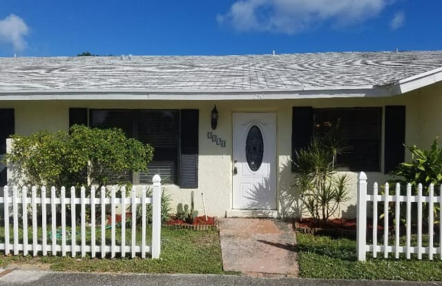 2290 SE 4th Street - 2290 Southeast 4th Street, Boynton Beach, FL 33435