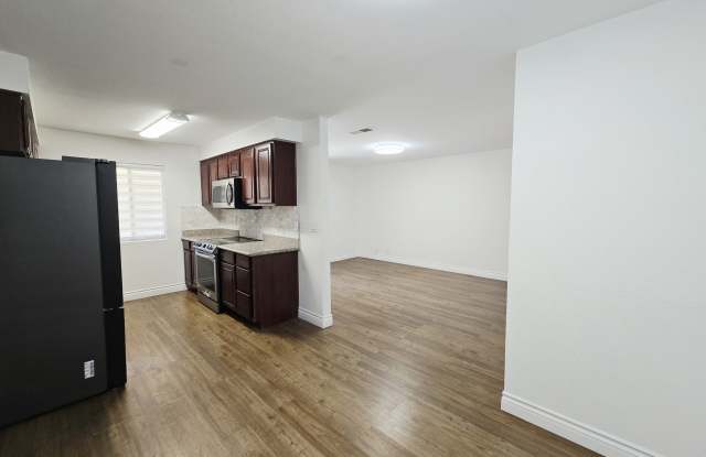 5081 River Glen Drive - 0#104