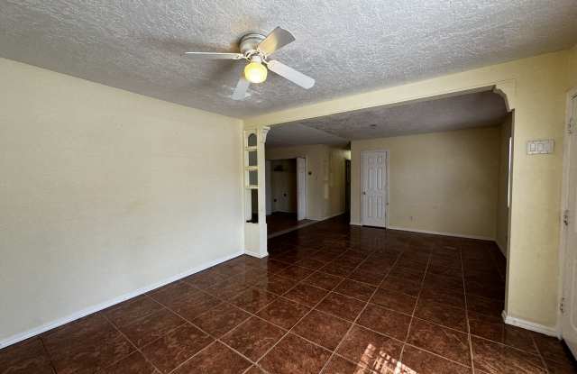 4813 West Glen Drive Southwest