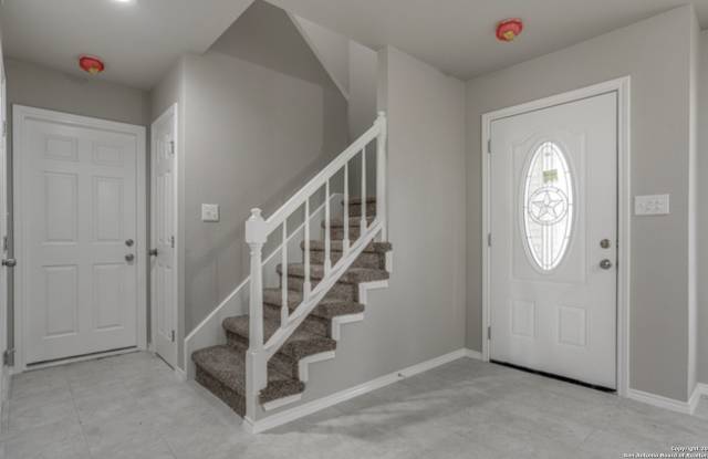 6066 Whispering Lake